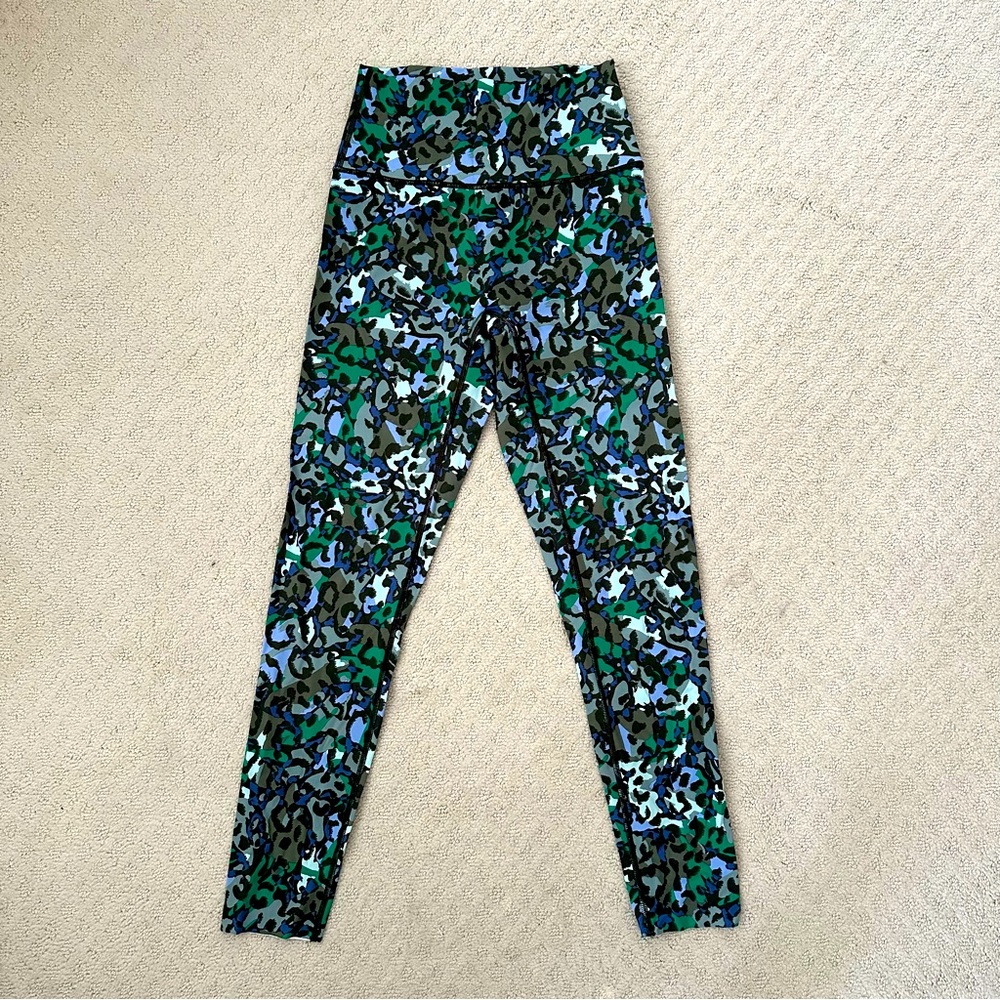 Aerie Offline 7/8 high waisted leggings Size Medium